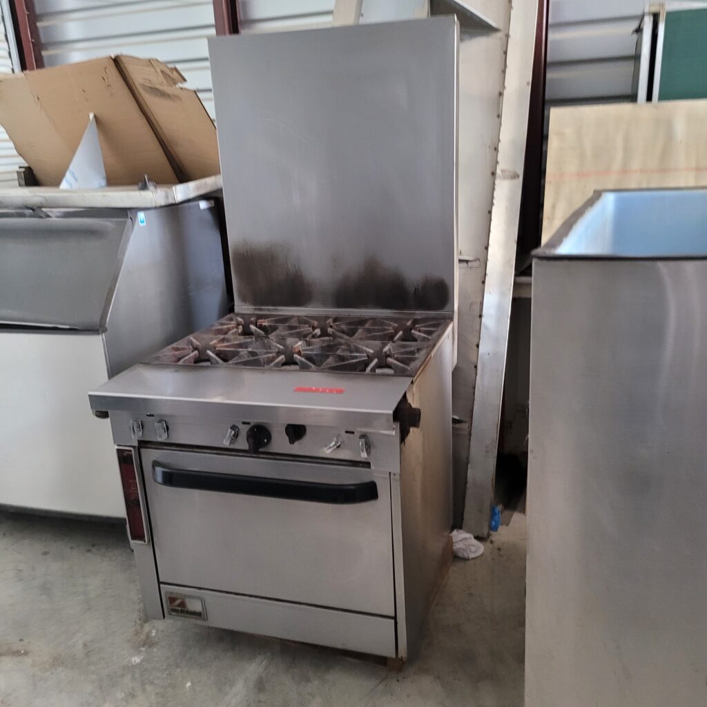 6 BURNERS STOVE RANGE NATURAL GAS Used Equipment