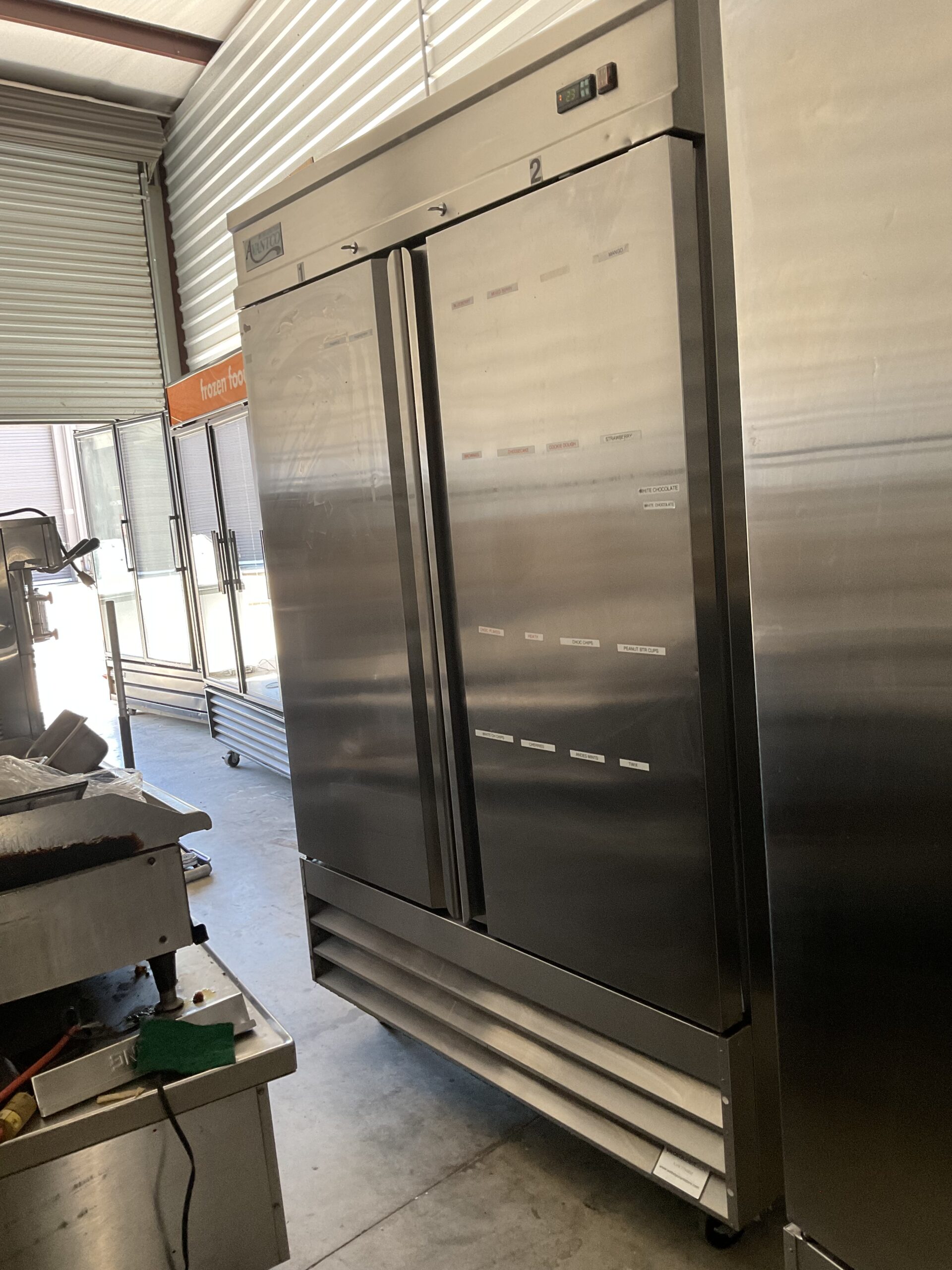 3 DOORS AVANTCO COOLER WITH CASTERS BARELY USED Used Equipment